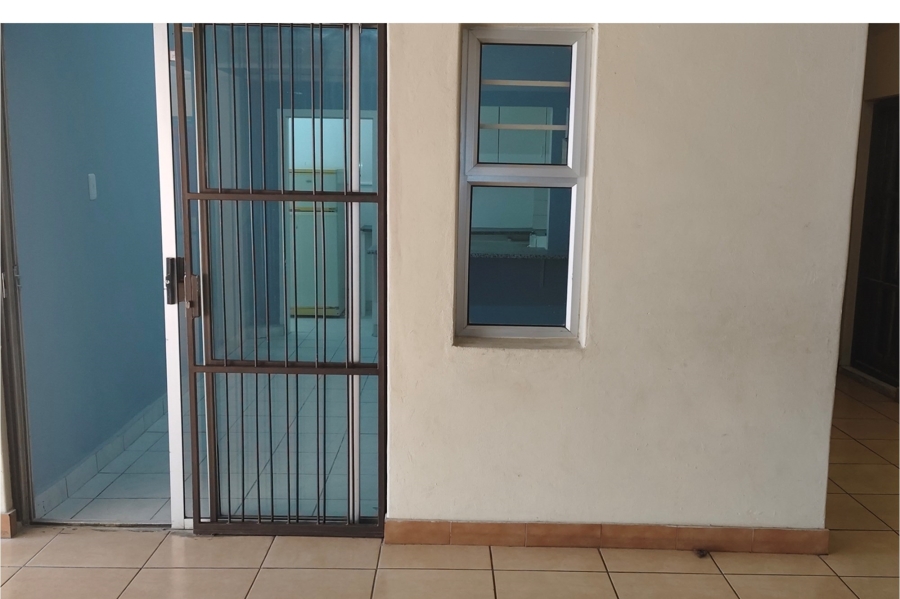 To Let 1 Bedroom Property for Rent in Dormehls Drift Western Cape